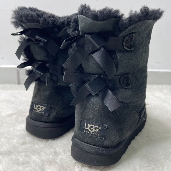 UGG Kid's Black Bailey Bow II Exotic Suede Boot Round Toe Shoes Size 4 US - Picture 3 of 15